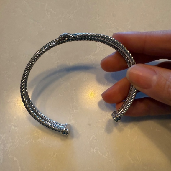 David Yurman X crossover cuff with Diamonds - Picture 5 of 6